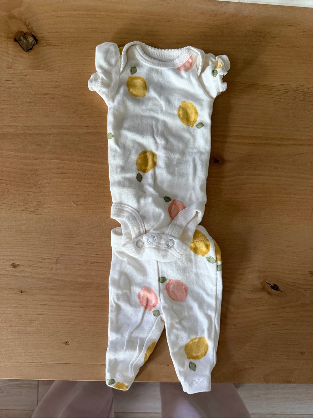 PREMIE Two-Piece Set with Yellow and Pink Fruit Print